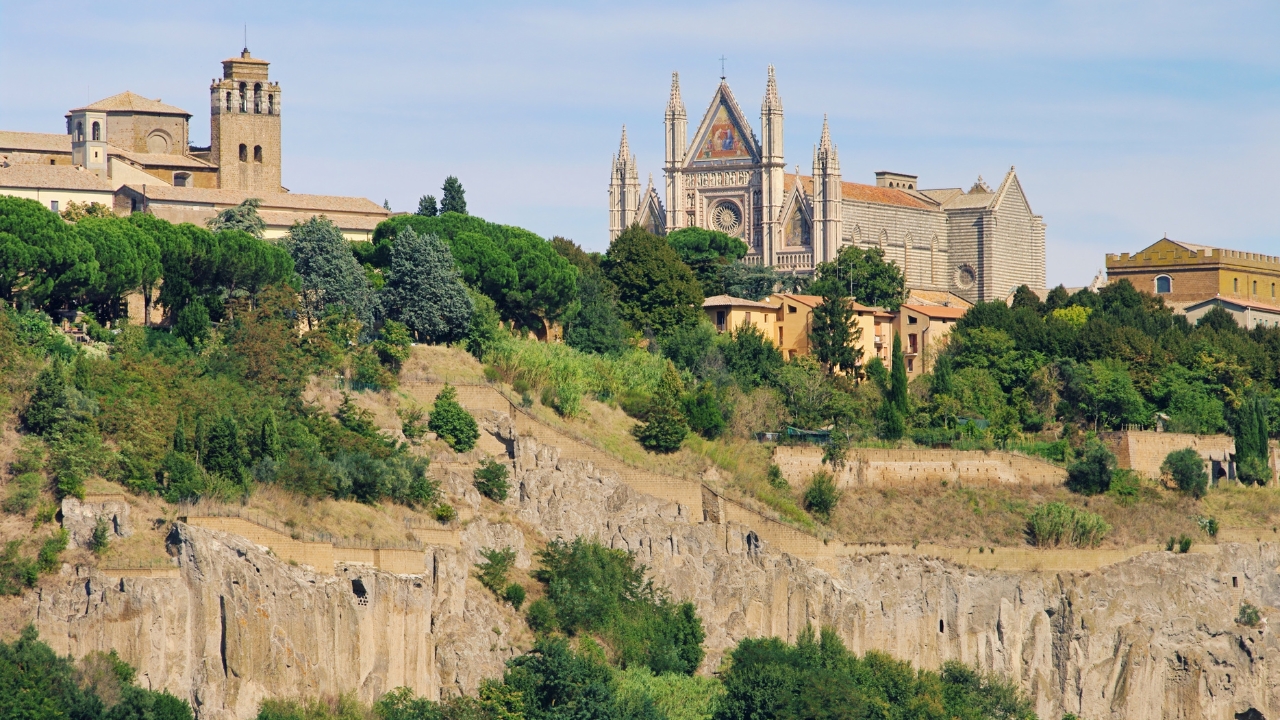 Jak dojechać do Orvieto?