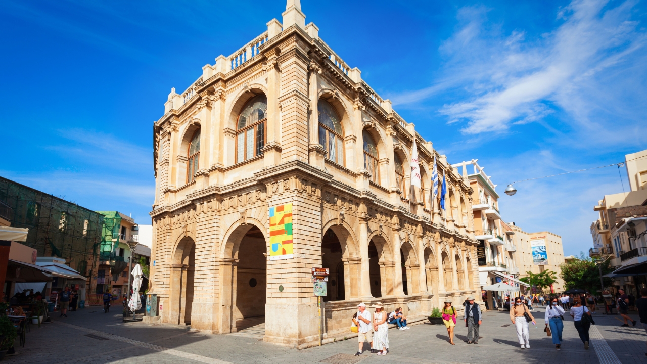 Stare Miasto – fontanna Morosiniego i Loggia