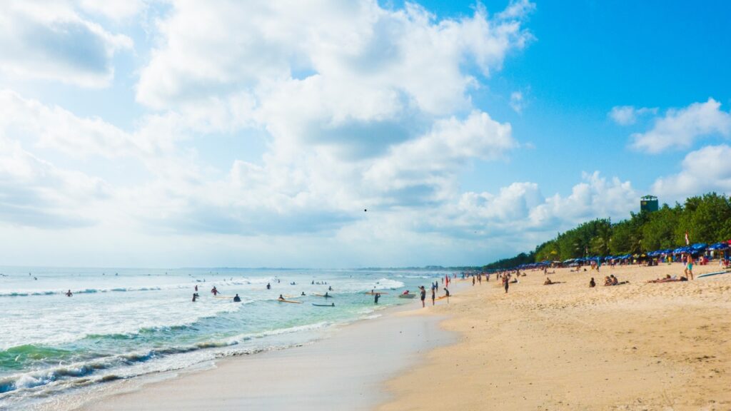 Kurort Seminyak na Bali – plaże, luksus, życie nocne.