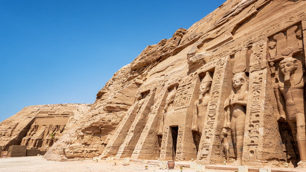 Gdzie znajduje się Abu Simbel?