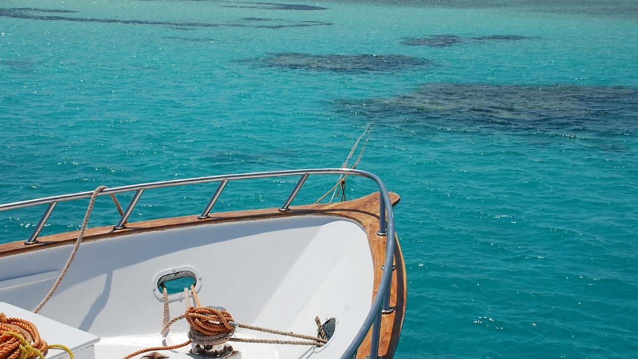 Jak dotrzeć na Tiran Island z Sharm el Sheikh?