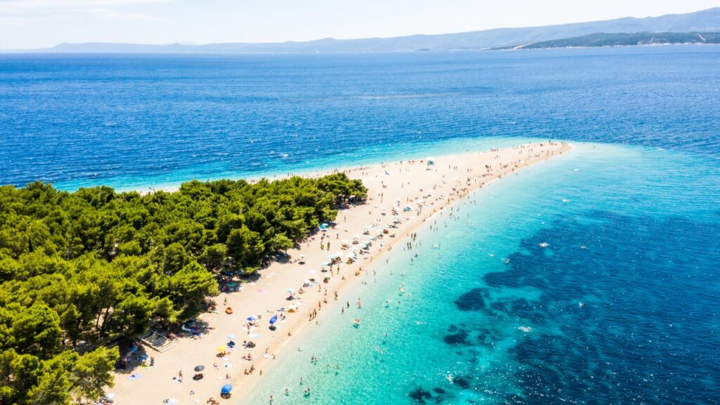 Zlatni Rat Beach – najpiękniejsza plaża w Chorwacji