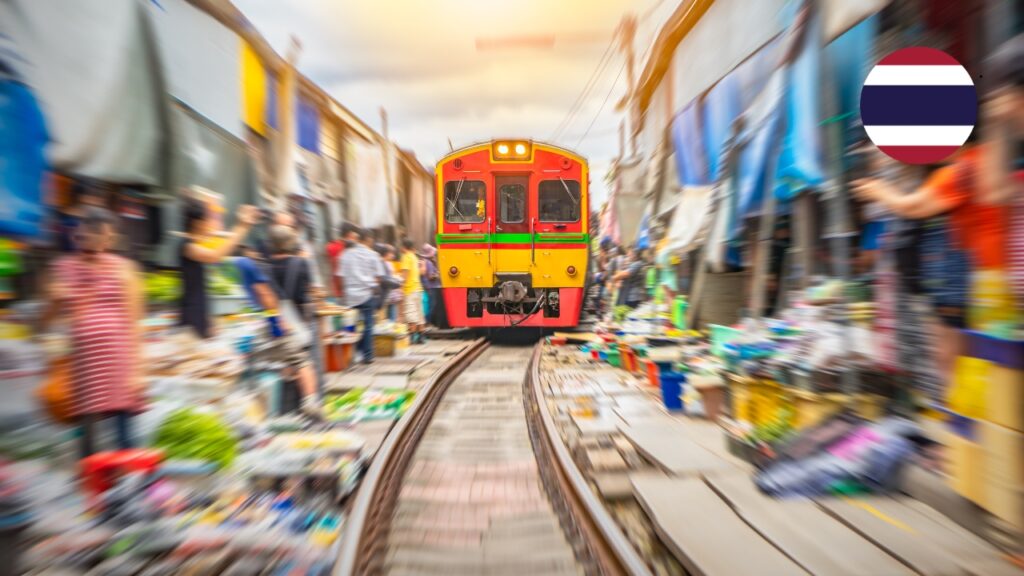 Maeklong Railway Market w Bangkoku