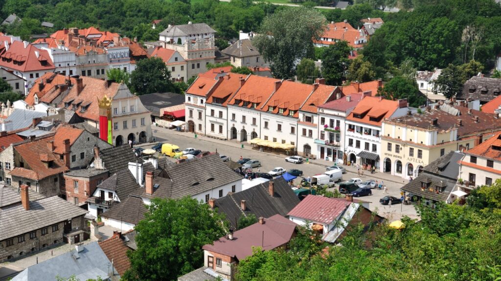 10 Uroczych Małych Miast w Polsce na Weekendowy Wypad