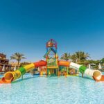 Akassia Swiss Resort w Marsa Alam – rodzinne wakacje 2+2 z All Inclusive, ogromnym aquaparkiem, plażą i rafą koralową
