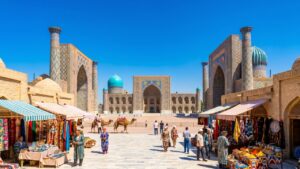 Ile trwa lot do Uzbekistanu? Czas lotu z Polski