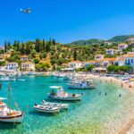 Ile trwa lot na Samos? Czas lotu z Polski