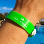 Opaska all inclusive. Co oznacza i kiedy ją zabierają
