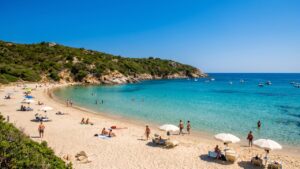 Plaża Cavoli Beach – dojazd, parking i atrakcje
