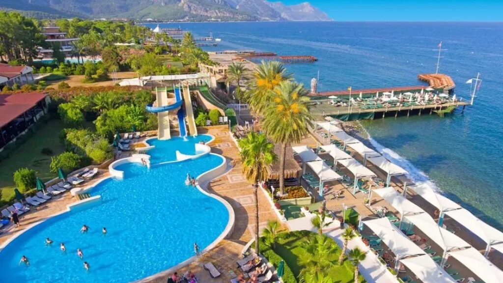 Aria Claros Beach and Spa Resort w Turcji, wakacje 2+1 na Wybrzeżu Egejskim, hotel 5 gwiazdek na wzgórzu, aquapark, piaszczysta plaża i All Inclusive Plus z Poznania
