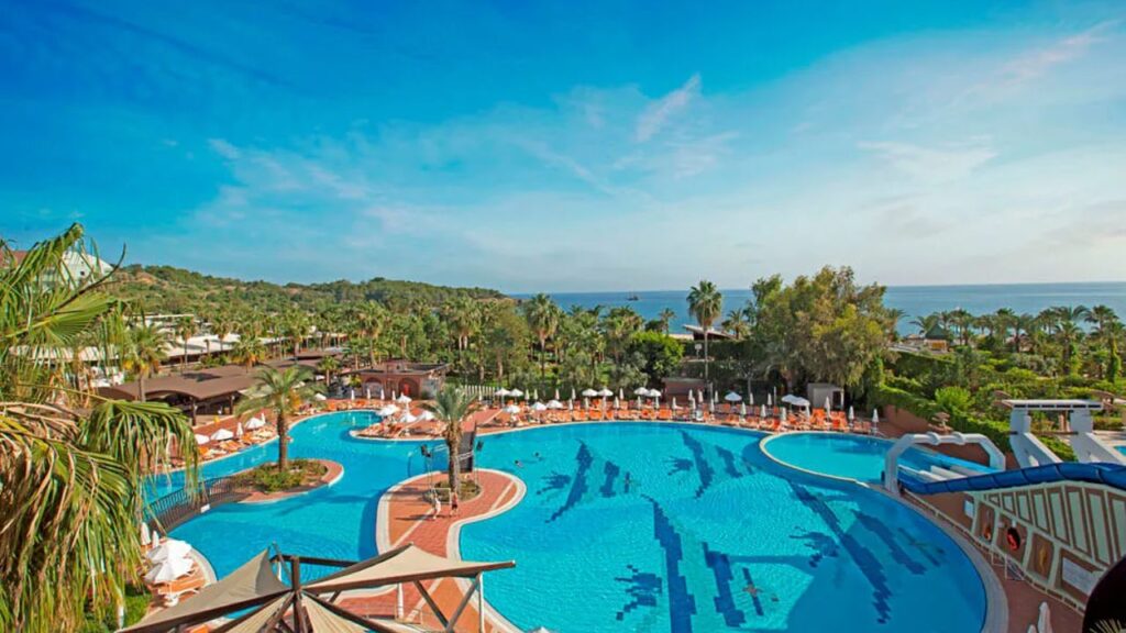Arycanda Kirman Premium w Turcji, luksusowy hotel przy plaży z Błękitną Flagą, Ultra All Inclusive, świetne jedzenie 9.7 na 10 i wakacje rodzinne 2+2 z Warszawy