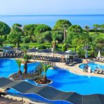 Club Yali Hotels & Resort w Turcji, rodzinne wakacje 2+1 na Wybrzeżu Egejskim, piaszczysta plaża 700 metrów, aquapark i Ultra All Inclusive 24h