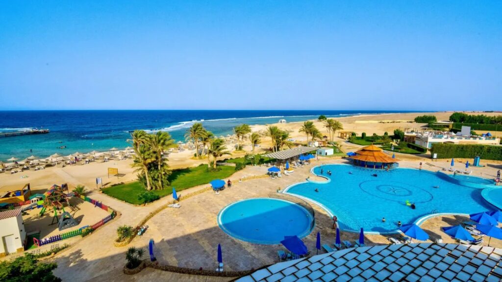 Concorde Moreen Beach Resort & Spa w Marsa Alam – rodzinne wakacje 2+2 z plażą, rafą koralową, pomostem i All Inclusive