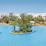 Djerba Resort w Tunezji, wakacje dla 2 osób na Djerbie, hotel 4 gwiazdki, All Inclusive, baseny, zielony teren i piaszczysta plaża z shuttle busem