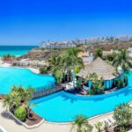 Fuerteventura Princess na Fuerteventurze, rodzinne wakacje 2+2 w Hiszpanii, hotel przy piaszczystej plaży Playa Esquinzo, baseny, ocean i All Inclusive z Gdańska