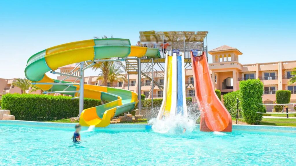 Jasmine Palace w Hurghadzie, rodzinne wakacje 2+1 w Egipcie, hotel 5 gwiazdek przy plaży, zjeżdżalnie, All Inclusive i wylot z Katowic