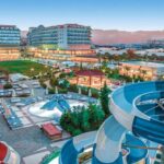 Kahya Resort Aqua & Spa w Turcji, rodzinne wakacje 2+2 na Riwierze Tureckiej, aquapark, plaża 50 metrów od hotelu i Ultra All Inclusive 24h z Katowic