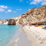 Plaża Firiplaka Beach – przewodnik po kolorowej plaży na Milos