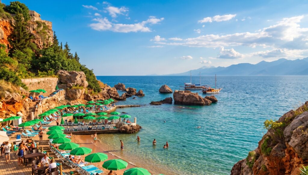 Plaża Mermerli Beach – przewodnik po plaży w Kaleiçi w Antalyi