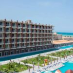 Rewaya Majestic Resort w Hurghadzie, ferie zimowe w Egipcie dla 2+1, hotel z 18 basenami, plażą i Ultra All Inclusive z Katowic