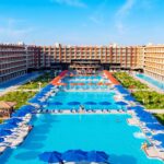 Rewaya Majestic Resort w Hurghadzie, nowy hotel 5 gwiazdek z 13 basenami, prywatną plażą, aquaparkiem i Ultra All Inclusive dla rodziny 2+2