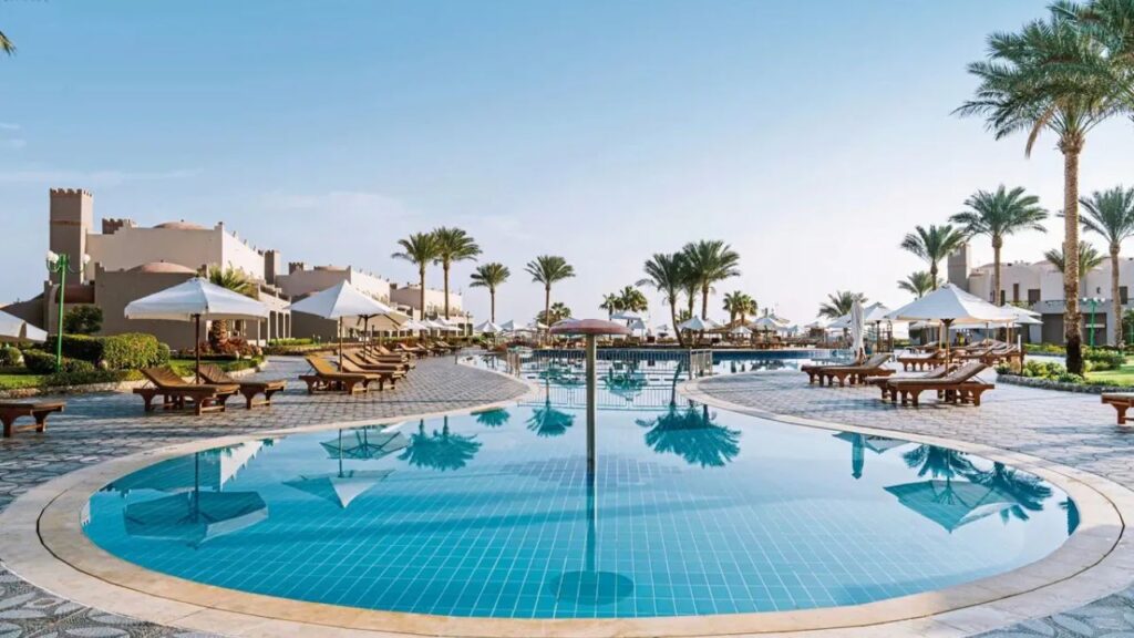 Sentido Akassia Beach w Marsa Alam, rodzinne wakacje 2+1 w Egipcie, hotel 5 gwiazdek przy plaży, rafa, aquapark z 18 zjeżdżalniami i All Inclusive z Katowic