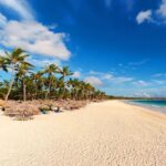 whala Bavaro na Dominikanie, wakacje dla 2 osób w Punta Cana, plaża Bavaro około 50 metrów od hotelu, All Inclusive i wylot z Krakowa
