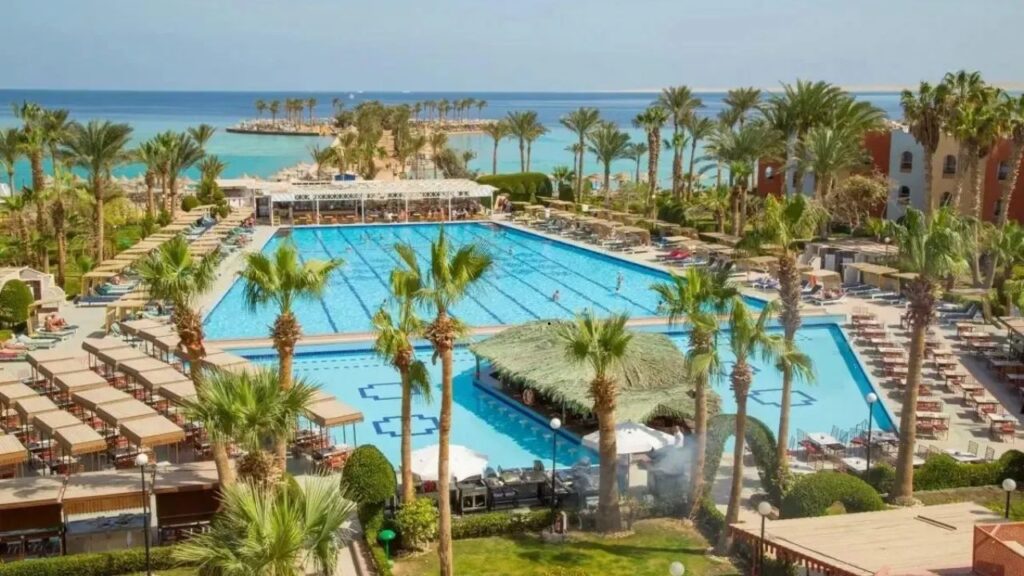 Arabia Azur hotel w Hurghadzie przy prywatnej plaży i rafie koralowej
