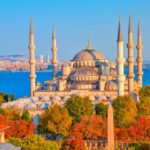 Błękitny Meczet w Stambule przy placu Sultanahmet