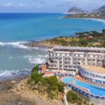 Carlton Riviera 4-gwiazdkowy hotel na Sycylii położony na klifie z widokiem na morze