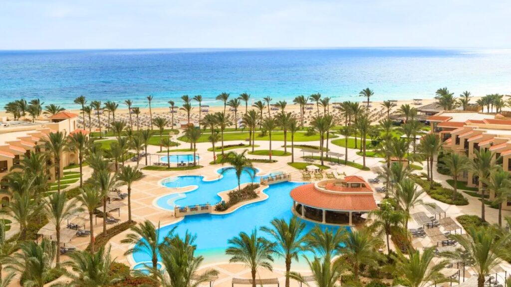 Jaz Almaza Beach – 5 gwiazdkowy hotel w Marsa Matruh bezposrednio przy piaszczystej plazy