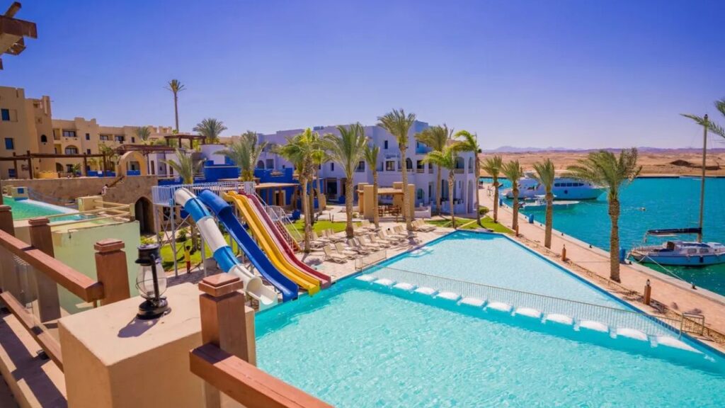 Marina Lodge Port Ghalib – 4-gwiazdkowy hotel w Marsa Alam nad mariną z basenami i plażą