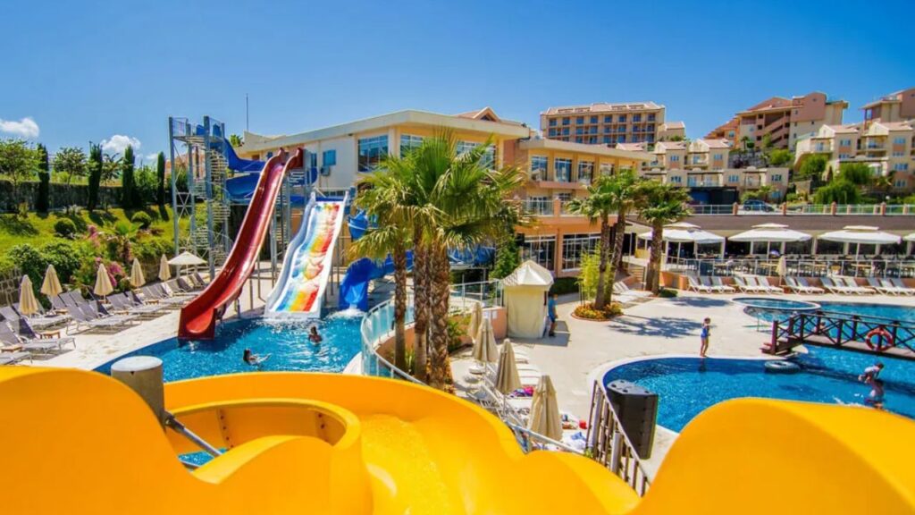 Unique Residence Golf Spa – 5-gwiazdkowy hotel w Kusadasi z basenami i zjeżdżalniami wodnymi