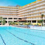 GHT Oasis Park 4 gwiazdkowy hotel w Lloret de Mar na Costa Brava z basenami i blisko plazy
