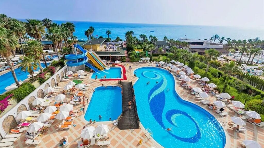 Holiday Garden Resort – 5-gwiazdkowy hotel w Turcji przy plaży z aquaparkiem i Ultra All Inclusive