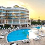 Pineta Park De Lux 4-gwiazdkowy hotel w Marmaris z basenem, zjeżdżalniami i All Inclusive