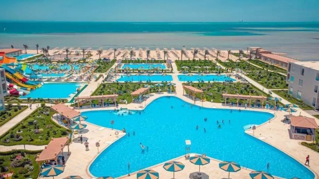 Rewaya Inn Resort 5-gwiazdkowy hotel w Hurghadzie z 21 basenami, aquaparkiem i plażą