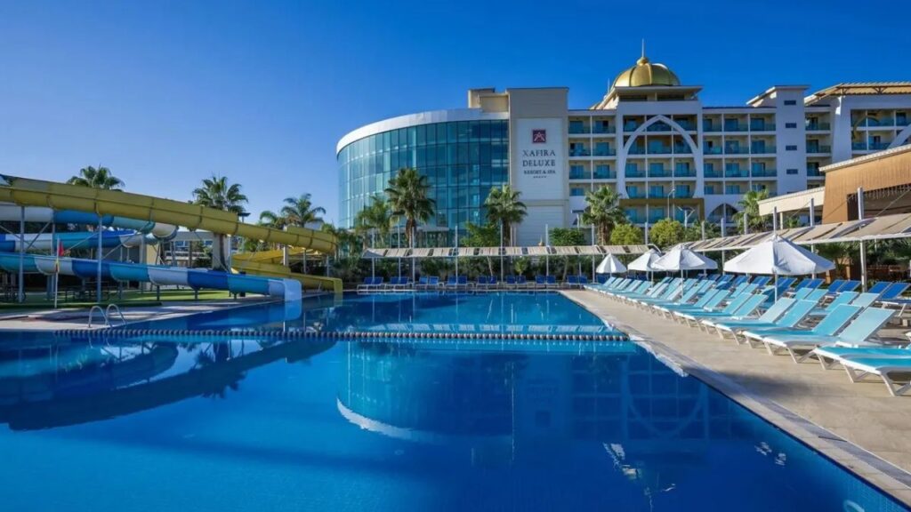 Xafira Deluxe Resort & Spa – 5-gwiazdkowy hotel na Riwierze Tureckiej z aquaparkiem i Ultra All Inclusive 24h