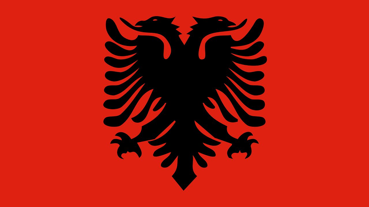 Czym płacić w Albanii na wakacjach, Jakie pieniądze zabrać do Albanii?, Wakacje Albania, Last Minute Albania