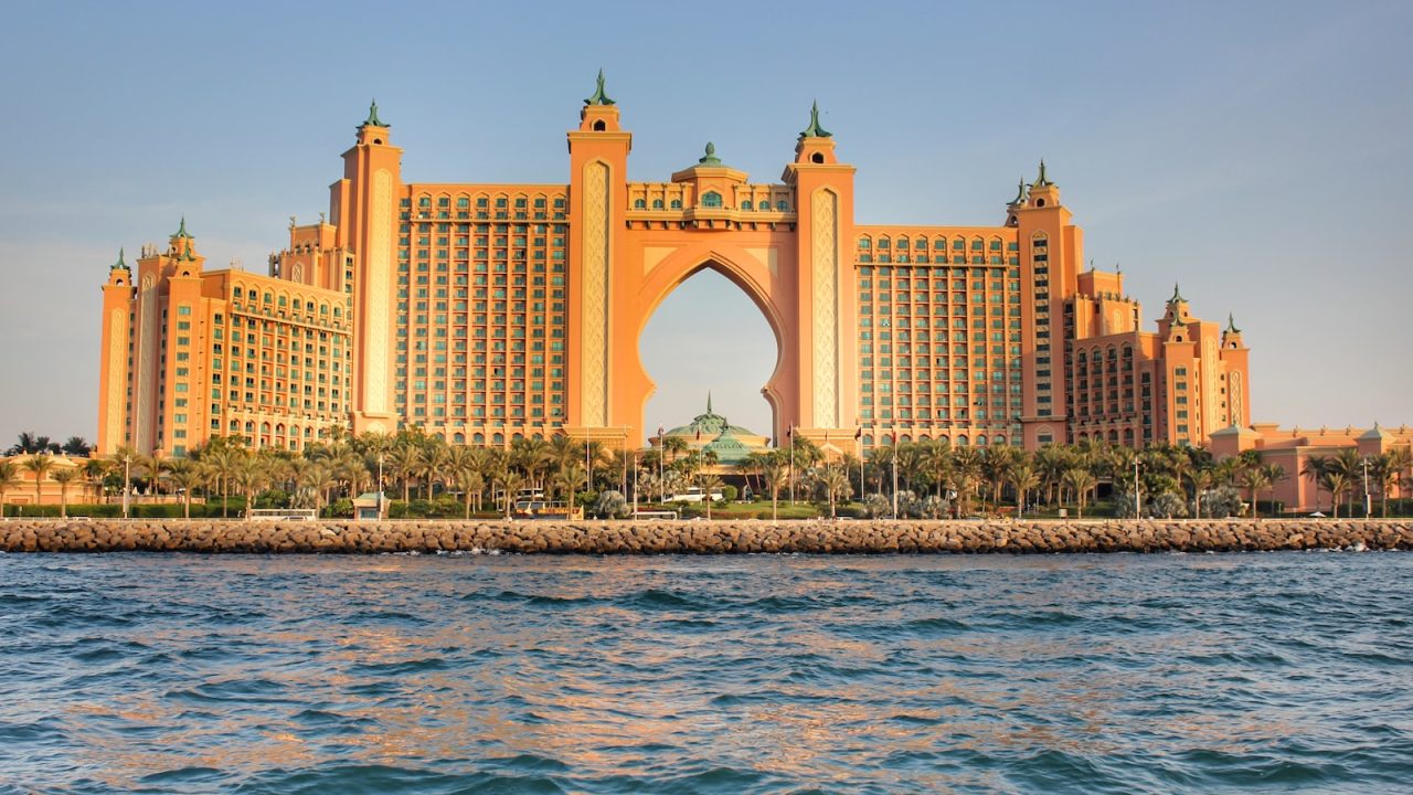 TOP 5 Hoteli w Dubaju, Wakacje w Dubaju, Wakacje All Inclusive w Dubaju, Kiedy na Wakacje do Dubaju?, Ile się leci do Dubaju?