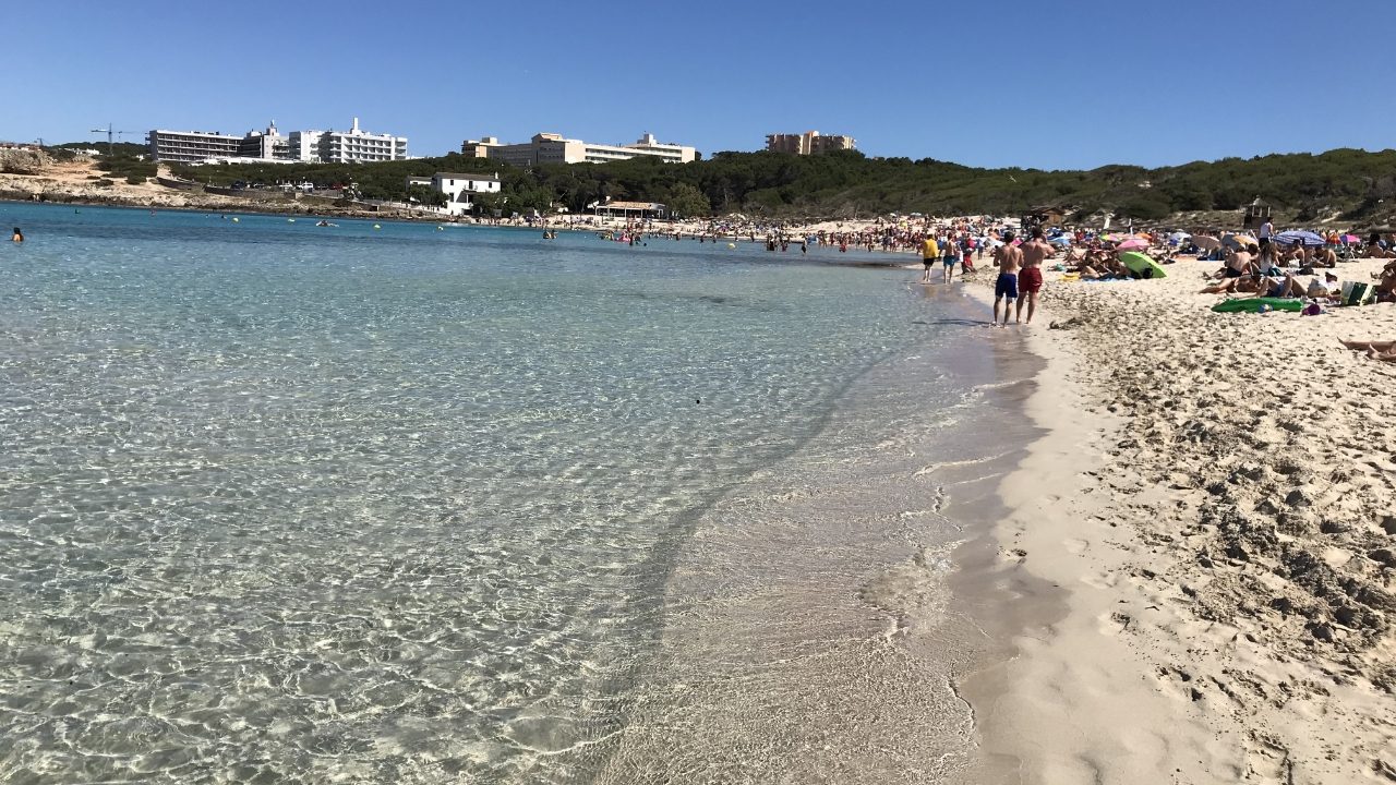 Plaża Cala Agulla na Majorce - Najpiękniejsze plaże na Majorce